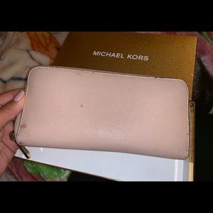 Michael Kors Bags - Used Michael Kors wallet Michael Kors Bags - Used Michael Kors wallet